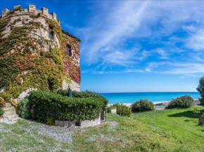 Historical villa in Calabria with colourful garden